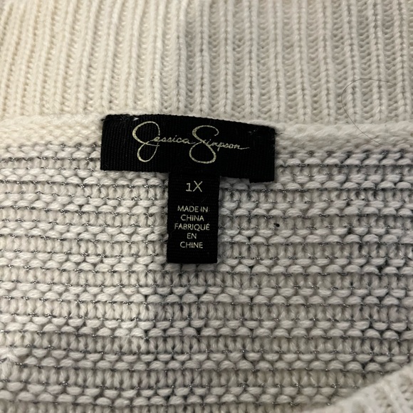 Jessica Simpson sweater, cold shoulder cream with gray stripes, size 1X - Picture 3 of 3